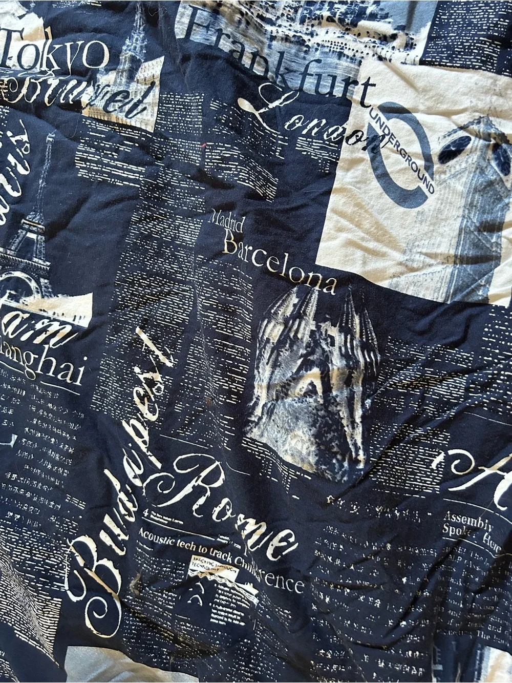 Blue Patchwork-Print Reversible Duvet  Comforter -cover. great world wide cities